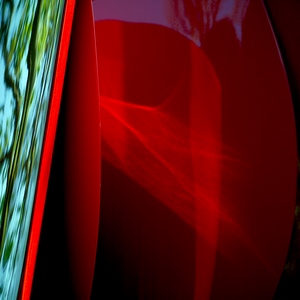 Sculpture en tôles laquées rouges et reflets verts paysage - France  - collection de photos clin d'oeil, catégorie clindoeil